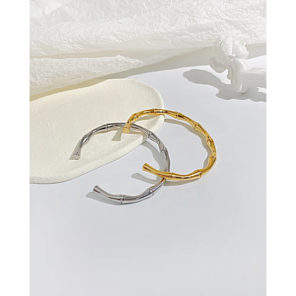 Bracelet en acier titane Rising pour femme, festival de mode individualisé, design élégant, durable et tendance, bijou idéal.