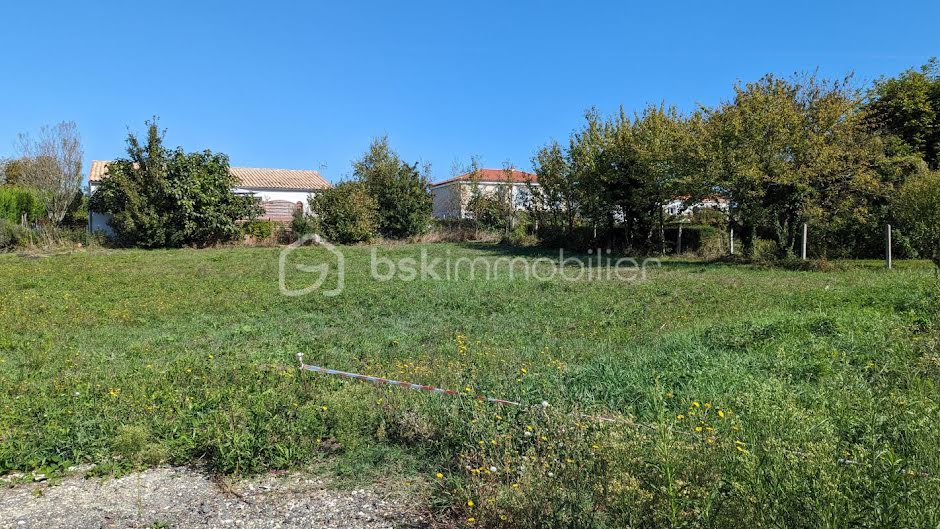 Vente terrain  859 m² à Champagne (17620), 54 000 €