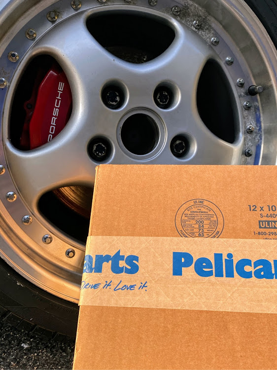 ボクスターのポルシェ・986ボクスター・Pelican Parts・ペリカンパーツに関するカスタム事例の投稿画像1枚目