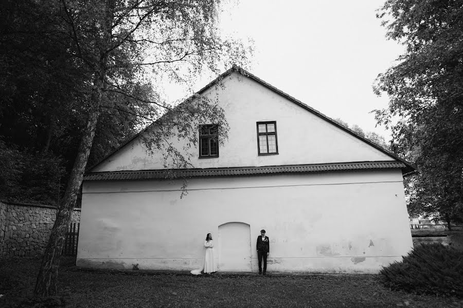 Jurufoto perkahwinan Radoslav Grivalský (grivalskyphoto). Foto pada 13 Mac