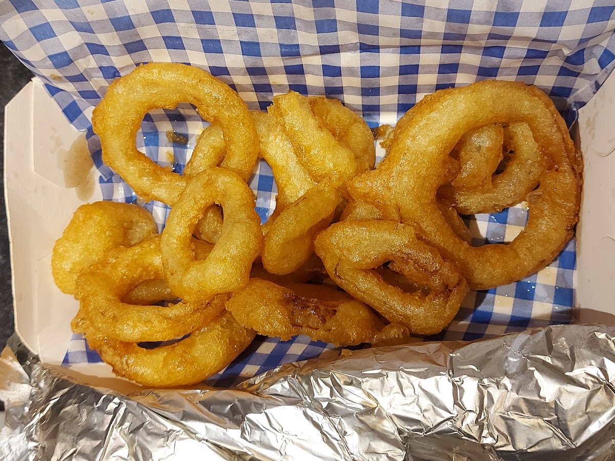 Gluten-Free Onion Rings at The Anchor Inn Beer Garden