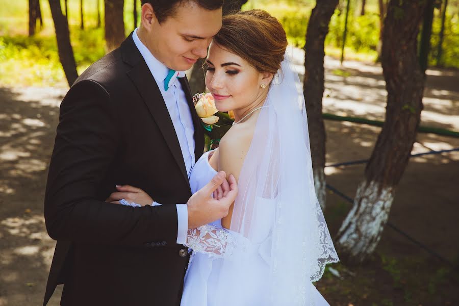 Wedding photographer Yuliya Lebedeva (liana656656). Photo of 14 August 2015