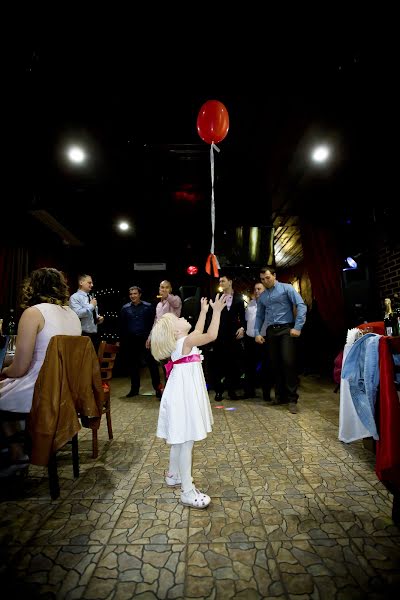 Fotógrafo de casamento Aleksandr Petrukhin (apetruhin). Foto de 17 de dezembro 2015