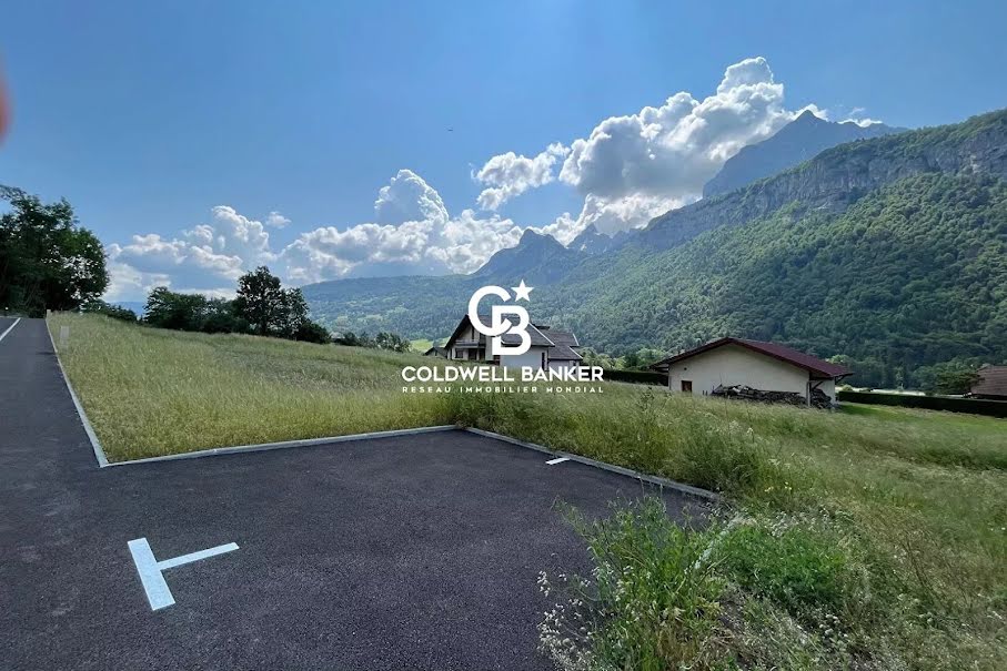 Vente terrain  573 m² à Magland (74300), 137 000 €