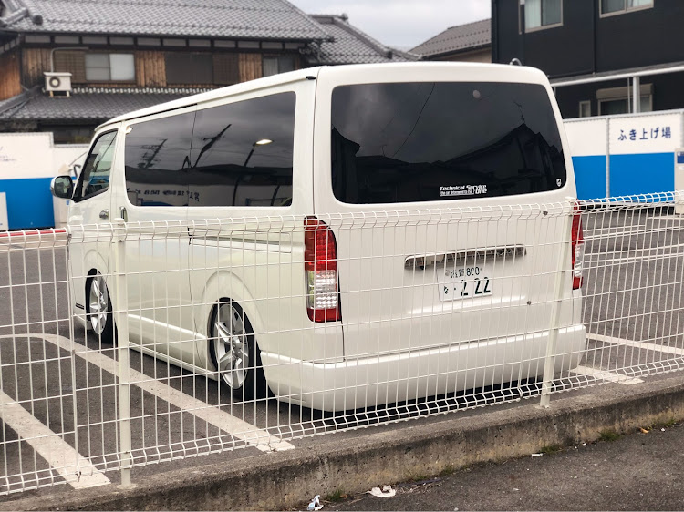 ハイエースバンのハイエースバン・ハイドロ・DR-Style・4リンク・ハイエースに関するカスタム事例の投稿画像2枚目
