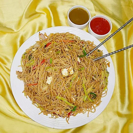 Veg Chilli Garlic Chowmein