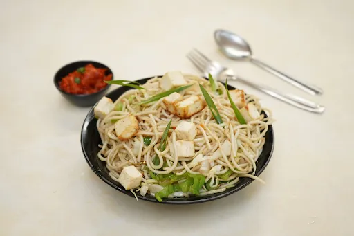 Paneer Hakka Noodles