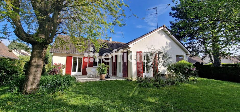 Vente maison 11 pièces 280 m² à La Queue-en-Brie (94510), 579 900 €