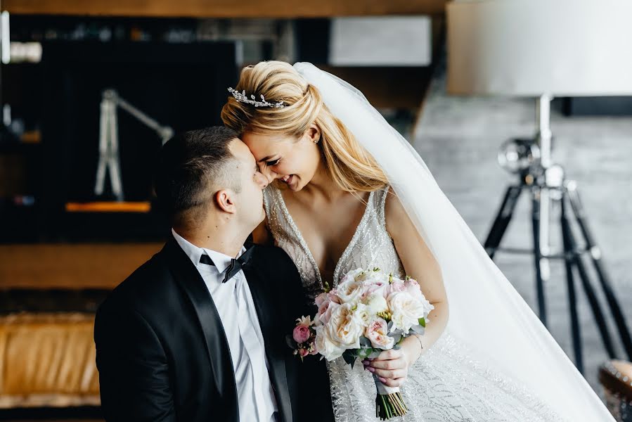 Fotógrafo de casamento Dima Karpenko (dimakarpenko). Foto de 22 de fevereiro 2019