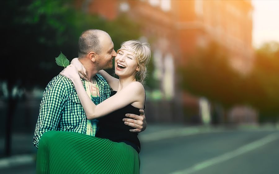 Fotógrafo de casamento Denis Arakhov (denisarahov). Foto de 5 de junho 2016