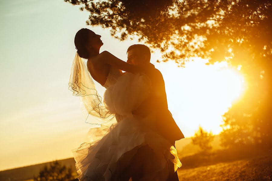 Fotógrafo de casamento Konstantin Chudinov (chudin). Foto de 7 de janeiro 2016