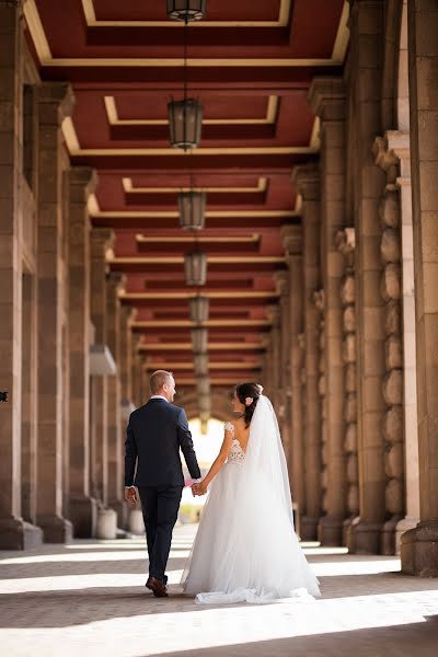 Fotógrafo de casamento Svetlana Alinova (fotobox). Foto de 4 de fevereiro 2020