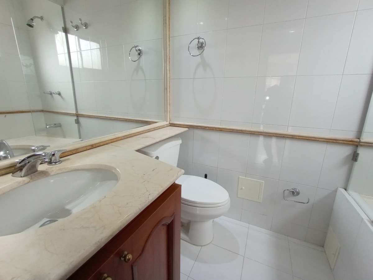 Apartamento En Arriendo - San Jose Del Prado, Bogota