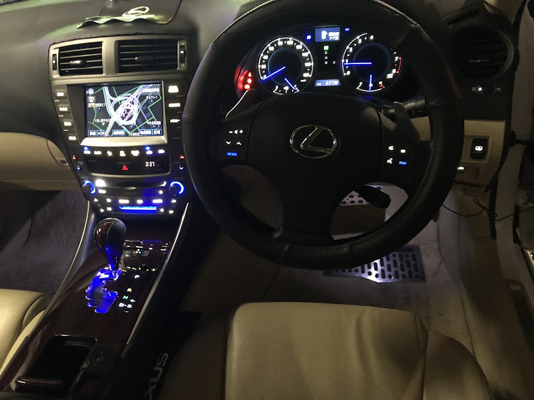 ISのIS・GSE20・Lexus・神業・感謝に関するカスタム事例の投稿画像3枚目