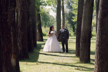 Fotógrafo de casamento Gyula Boros (borosgyula). Foto de 3 de setembro 2023