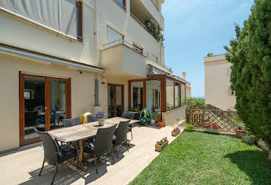 Seaside apartment with terrace 2