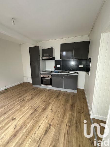 Vente maison  200 m² à Ernée (53500), 110 000 €