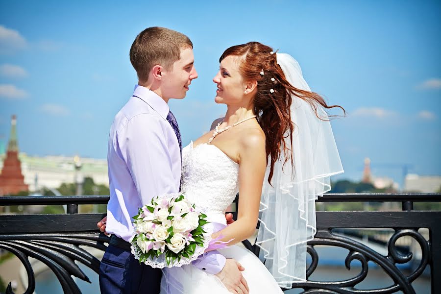 Wedding photographer Sergey Shmoylov (sergshm). Photo of 24 January 2014