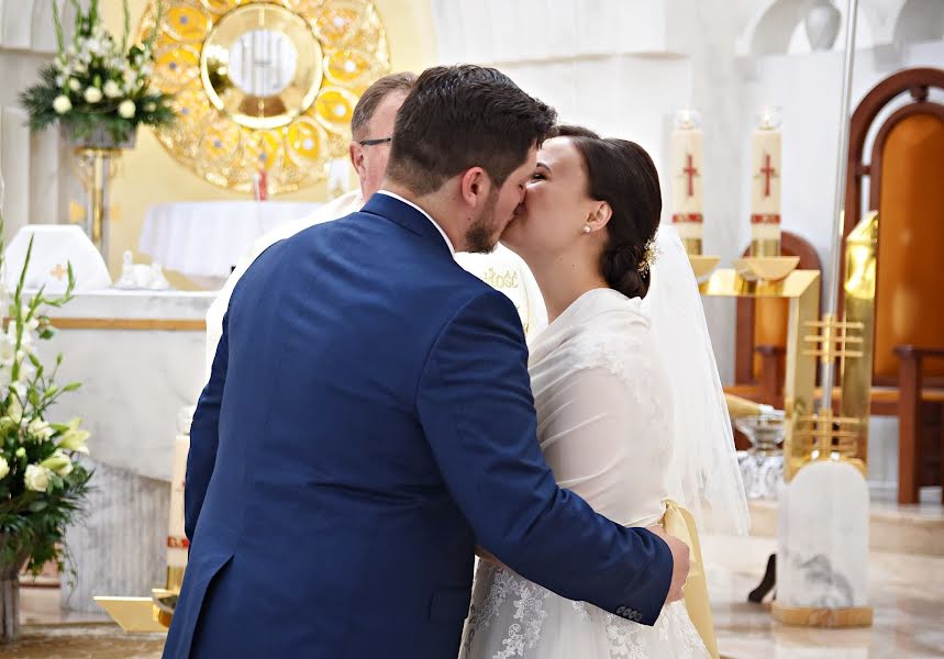 Nhiếp ảnh gia ảnh cưới Monika Andrychowska (fotomoni). Ảnh của 18 tháng 5 2023