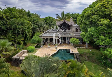 Maison avec piscine et jardin 2