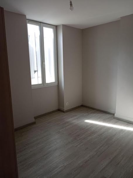 Location  appartement 2 pièces 37 m² à Mont-de-Marsan (40000), 440 €
