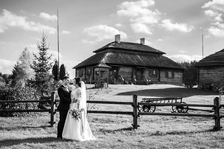 Fotógrafo de casamento Vyacheslav Slizh (slavaslizh). Foto de 19 de março 2020