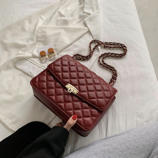 Title 4, Retro Trendy Rhombus Chain Crossbody Bag. Carry...