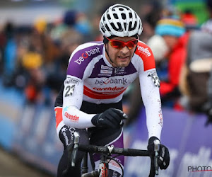 Wietse Bosmans wint voor tweede jaar op rij Kasteelcross in Zonnebeke, Klaas Vantornout mee op podium