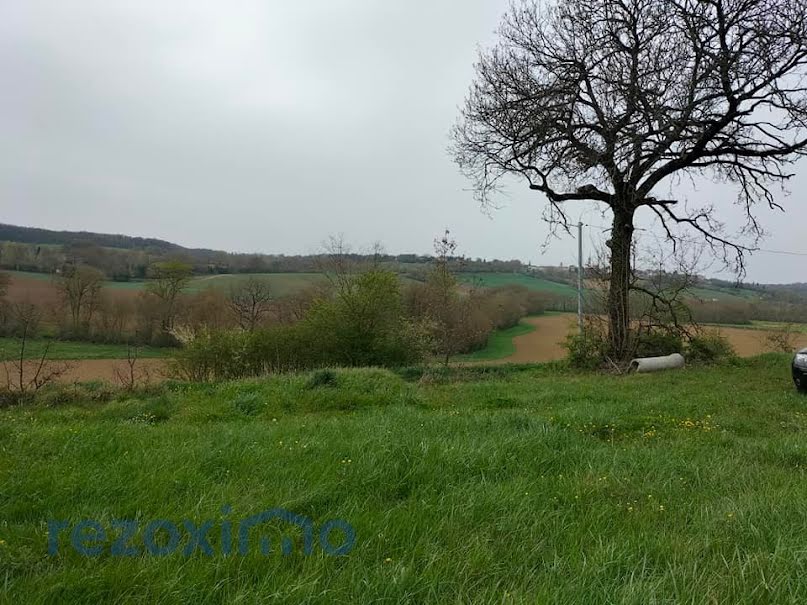 Vente terrain  2735 m² à Saint-Clar (32380), 47 000 €