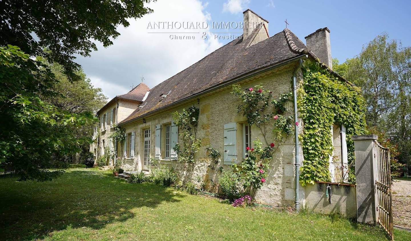 Propriété avec piscine et jardin Bergerac