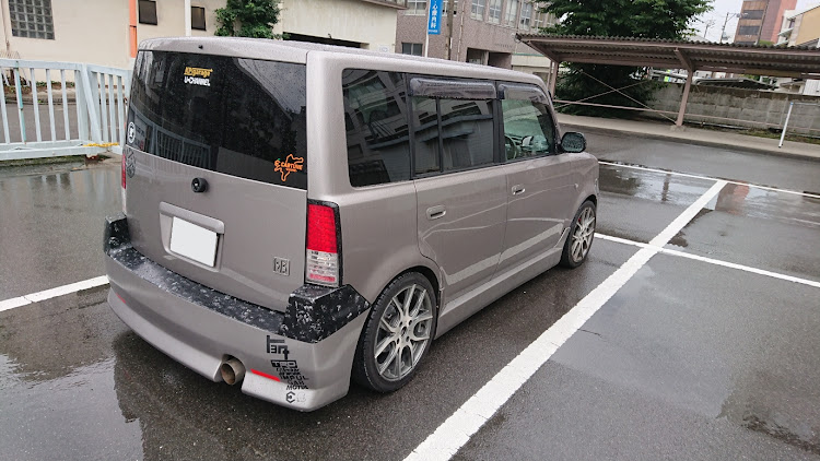 bBのフェンダー加工・ワイトレにスペーサー追加・全塗したい・愛媛 今治に関するカスタム事例の投稿画像4枚目