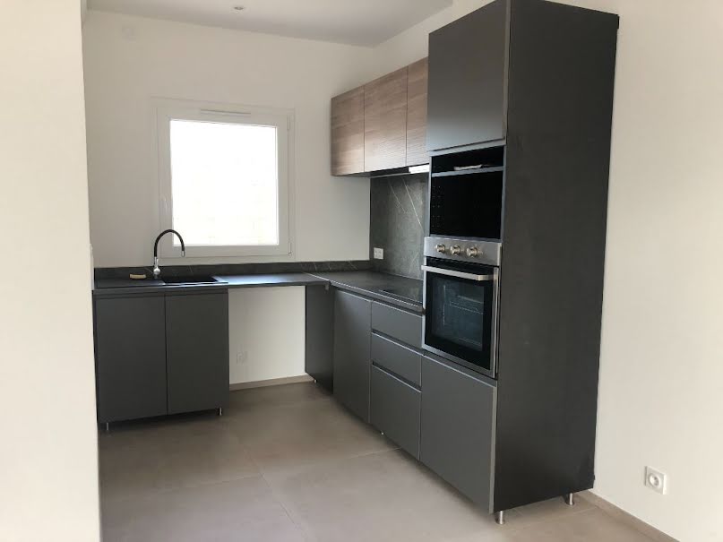 Location  maison 4 pièces 87 m² à La garde (83130), 1 550 €