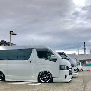 ハイエースバン KDH205V