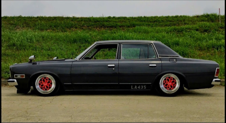 ルーチェのLA43S・ブリッジ・ピラードじゃなくてセダン・ホイールショットに関するカスタム事例の投稿画像4枚目