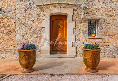 Villa avec piscine et terrasse 3