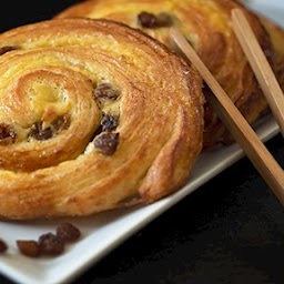 Pastry Cream And Raisins Danish