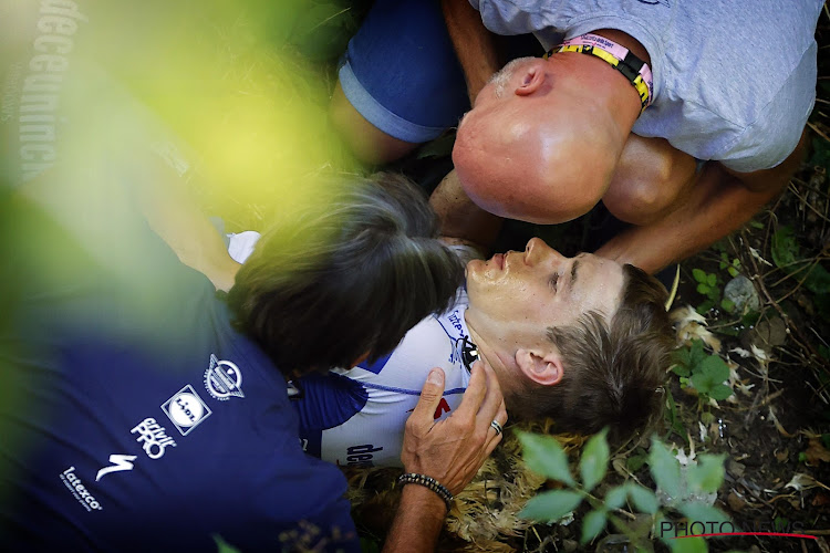 Toeschouwer stond Evenepoel een jaar geleden bij na val in Lombardije: "Ambulanciers geholpen met materiaal"