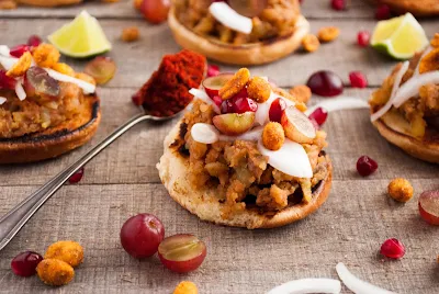 Kutchhi Dabeli & Bread Katka (Janta Fatak)