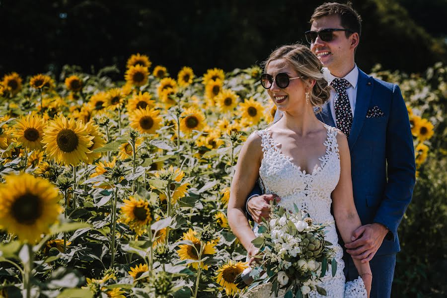 Hochzeitsfotograf Antonia Mettenborg (momentonia). Foto vom 17. April 2020