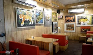 THE ROYAL BENGAL TIGER CAFE, BEST CAFE IN KOLKATA