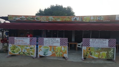Photos of Le Meal and Lounge