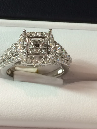 John's Diamonds - Visual