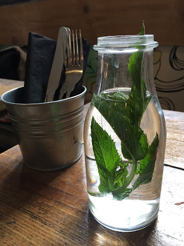 Comments and reviews of Half Cup