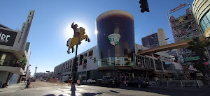 Hennessey's Tavern photo
