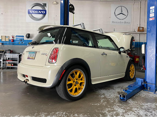 European Auto Technicians - Thumbnail