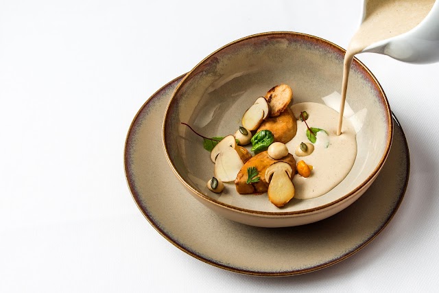 Le First, restaurant boudoir Paris
