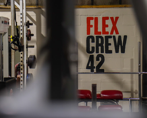 Crew42 - Visual
