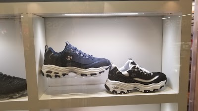 SKECHERS Retail