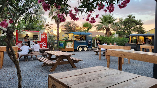 Photo 7 - Le camion de saison. Burgers et pizzas Torreilles