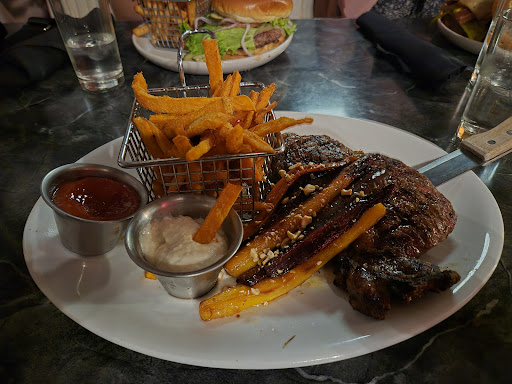 Bisbee's Table - Visual